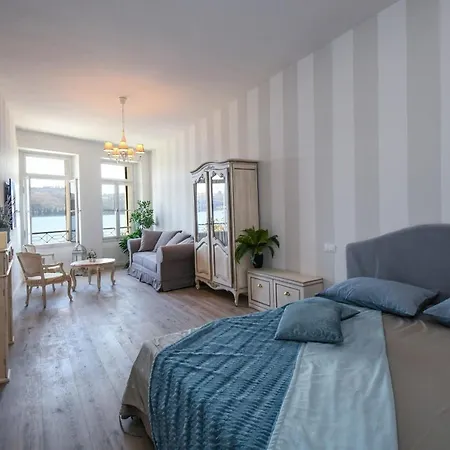 Romantic Benaco Apartment Salo