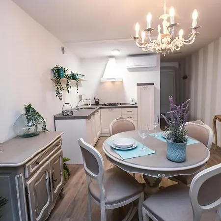 Romantic Benaco Apartment