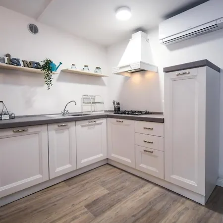 Romantic Benaco Apartment