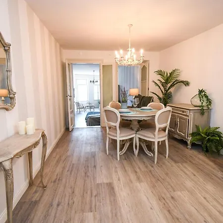 Romantic Benaco Apartment *