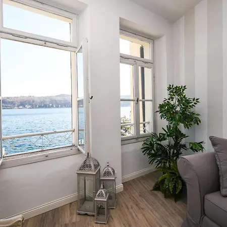 Romantic Benaco Apartment *