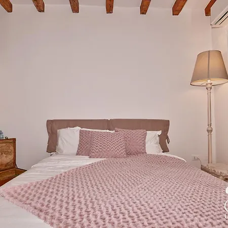 Romantic Benaco Apartment *