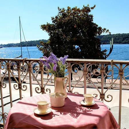 Romantic Benaco Salo